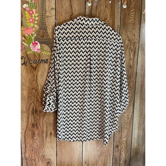 Women's Pleione Chevron Style  Top - Picture 3 of 4